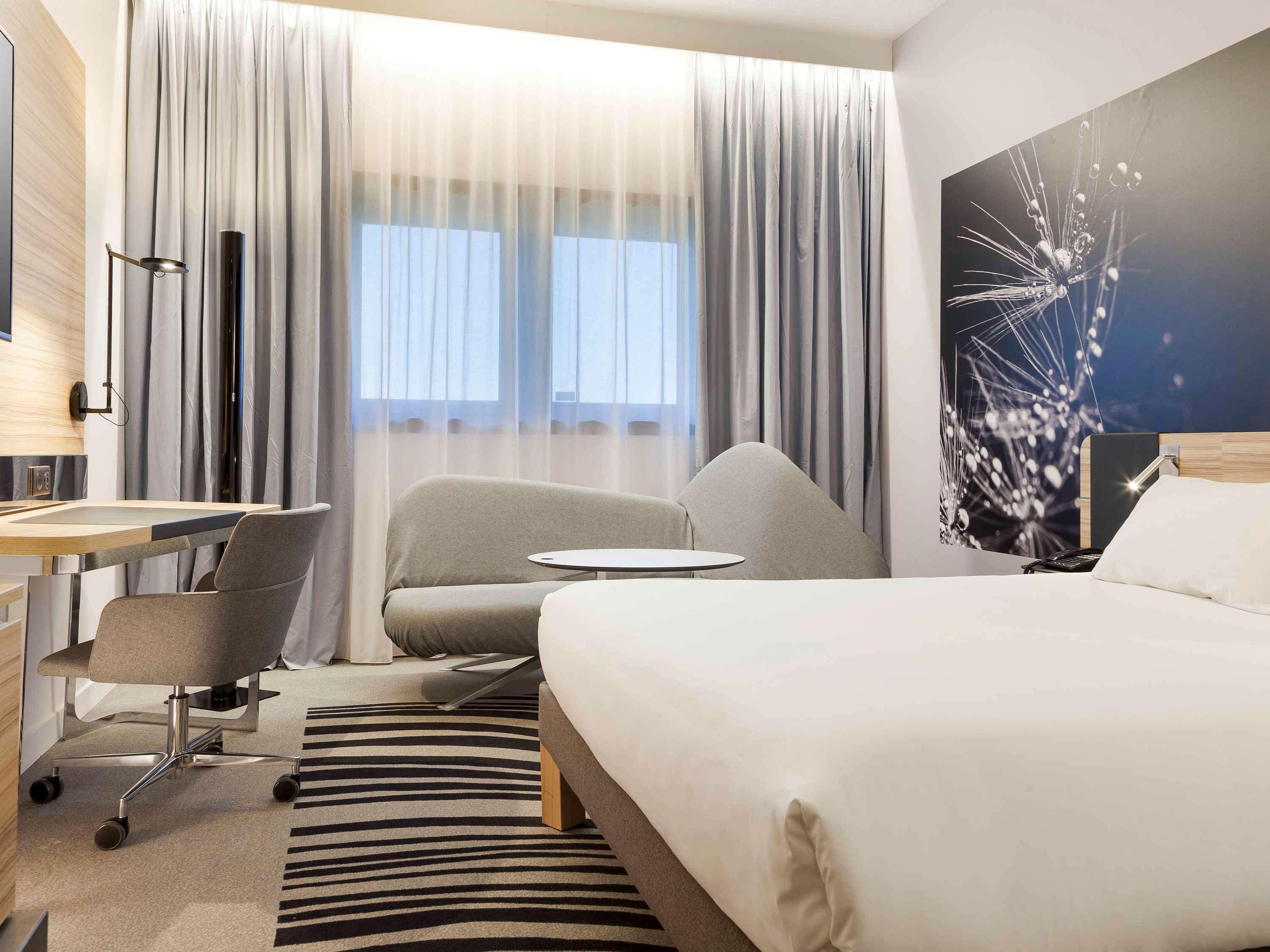 Novotel Tours Centre Gare Exterior foto