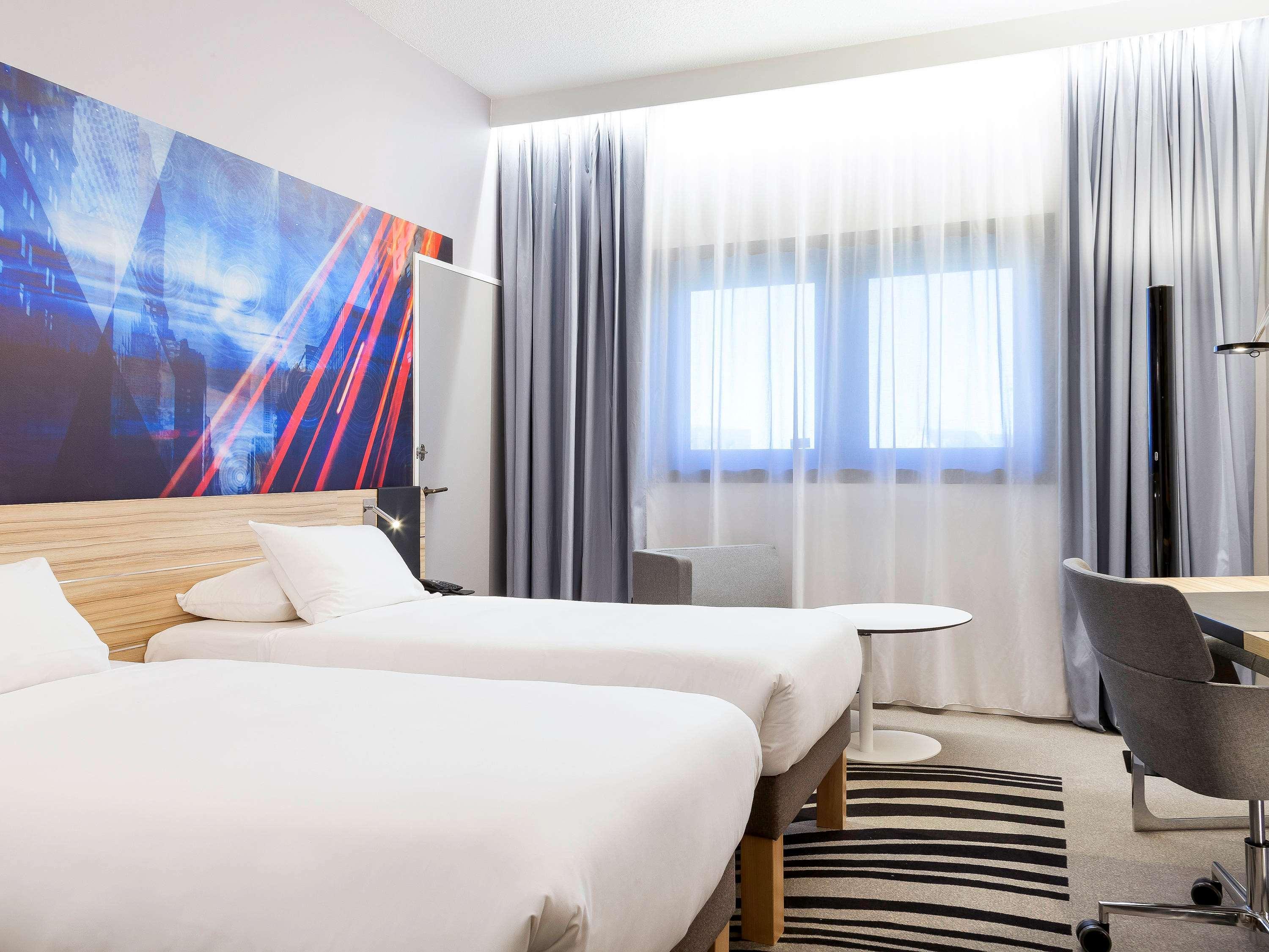 Novotel Tours Centre Gare Exterior foto