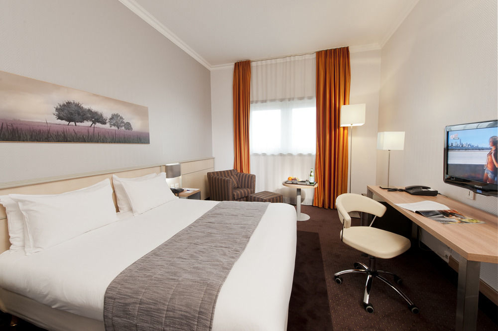 Novotel Tours Centre Gare Exterior foto