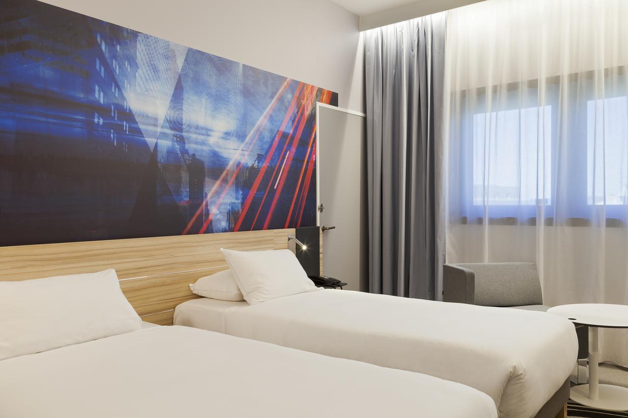 Novotel Tours Centre Gare Exterior foto