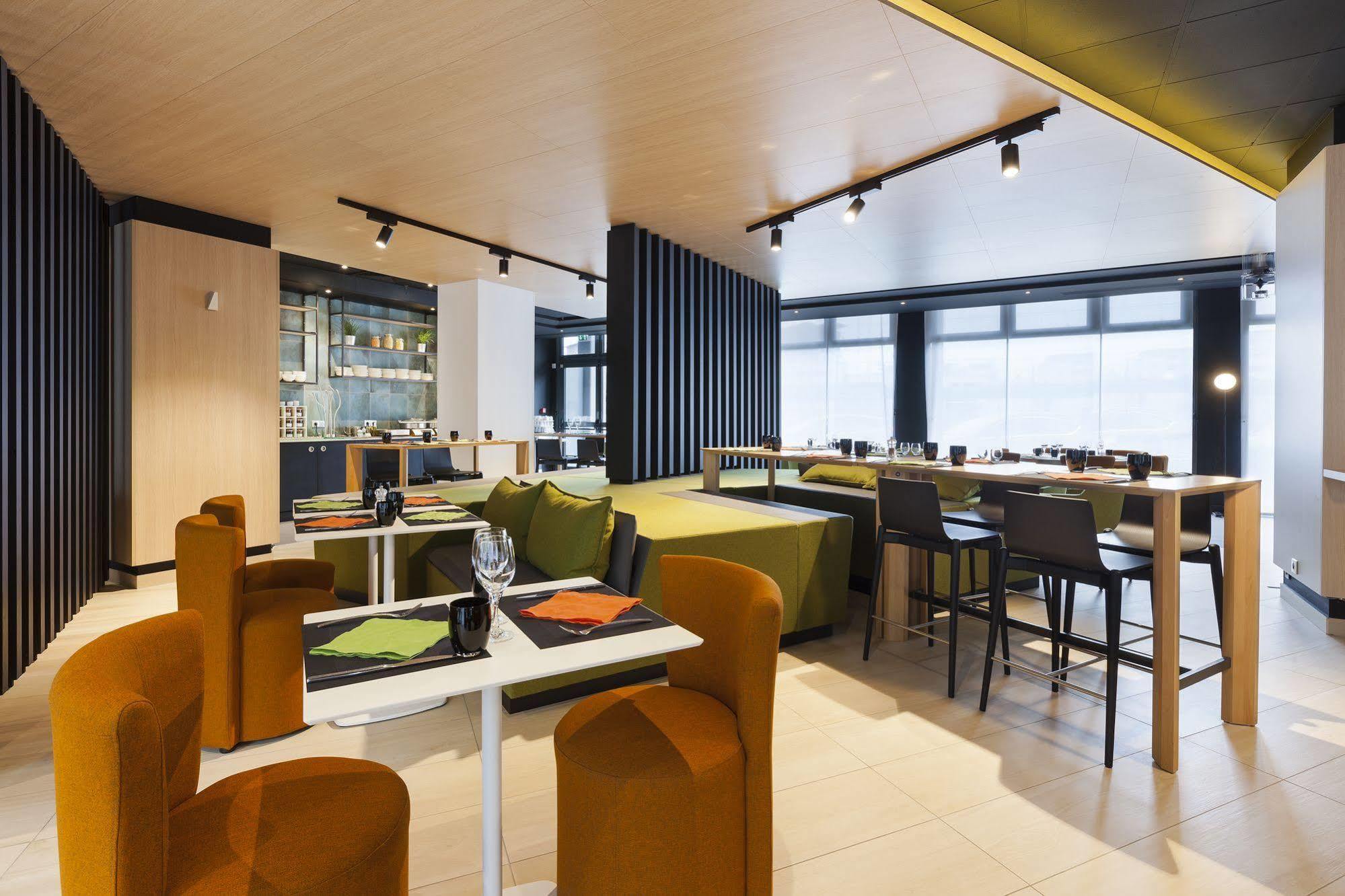 Novotel Tours Centre Gare Exterior foto