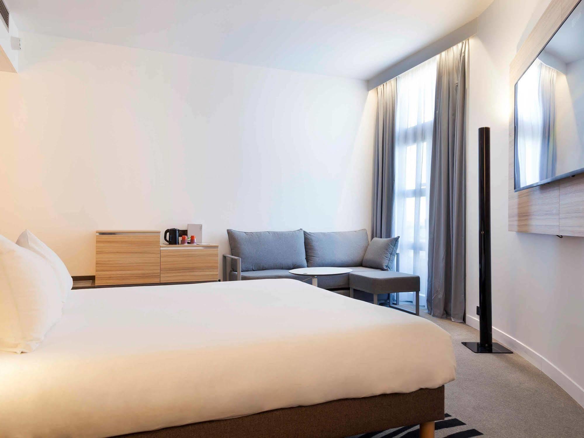 Novotel Tours Centre Gare Exterior foto